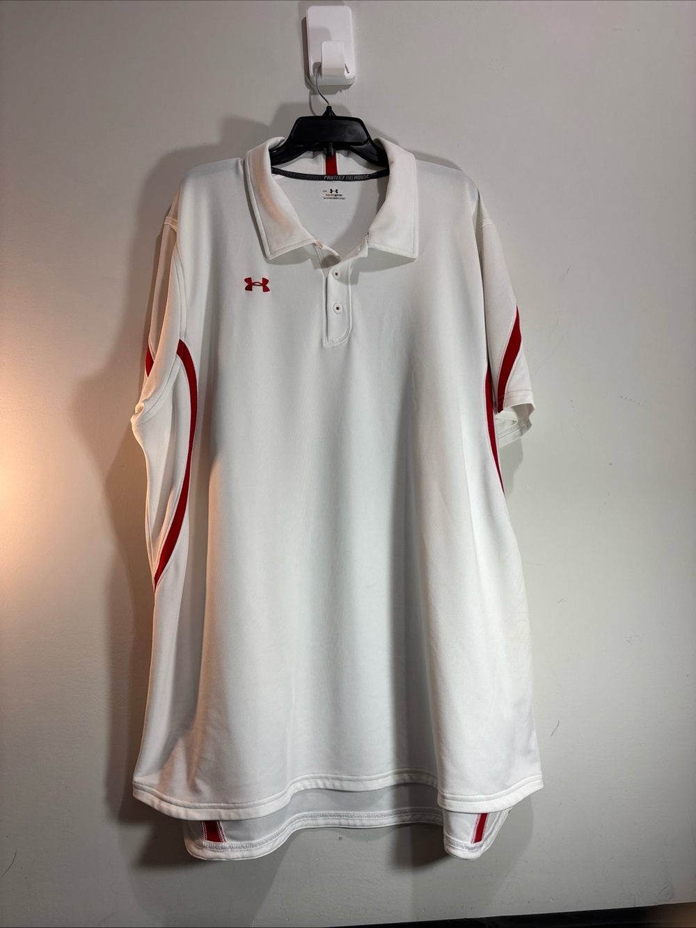 Under Armour Men's White Polo Shirt with Red Accents. 1380